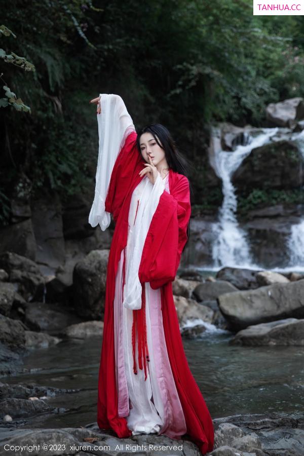   [XiuRen]高清写真图 2023.08.28 No.7295 严利娅Yuliya 妲己美臀第9张图片
